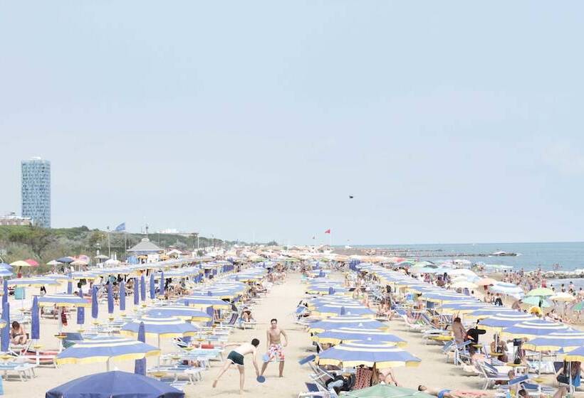 فندق Estivo Premium Deluxe Mobile Homes On Camping Malibu Beach