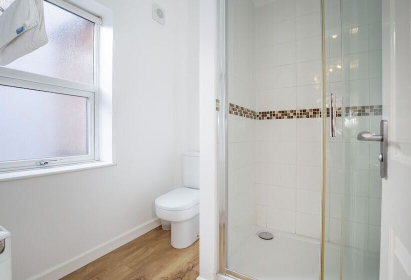 Отель Marlborough