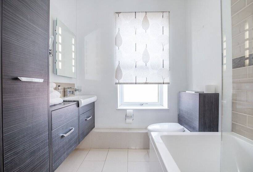 Отель Marlborough