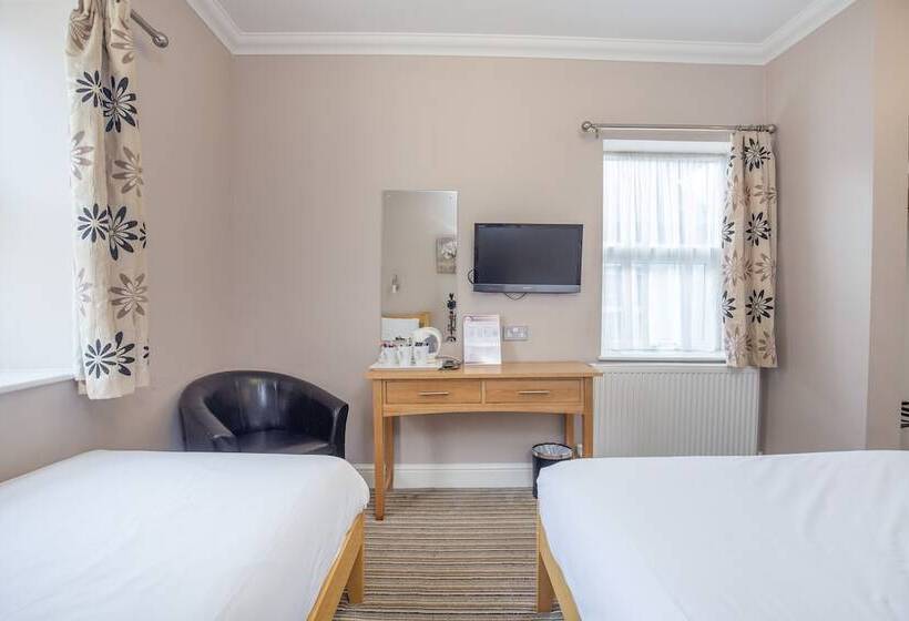 Отель Marlborough