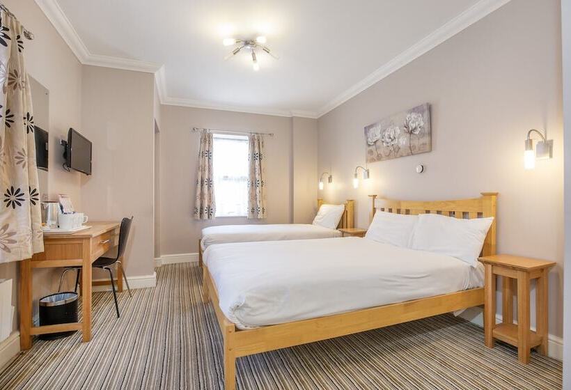 Отель Marlborough