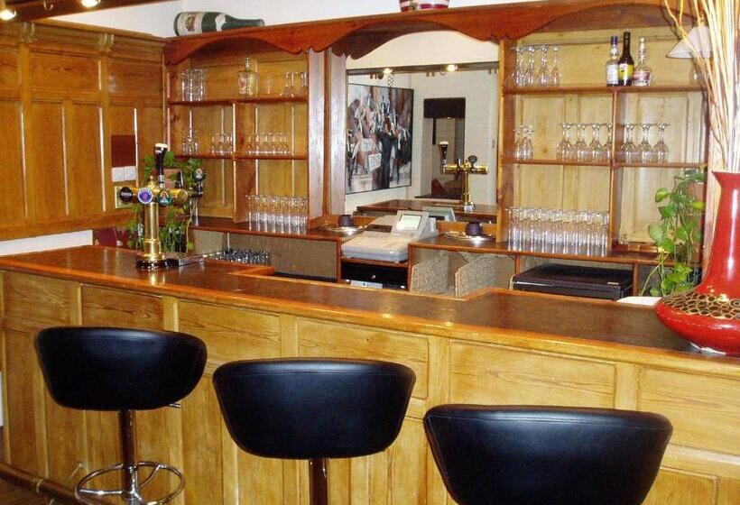 فندق Millgate House