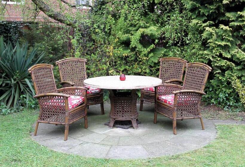 فندق Millgate House