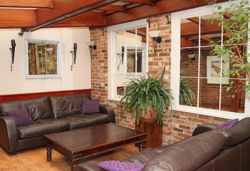 فندق Millgate House