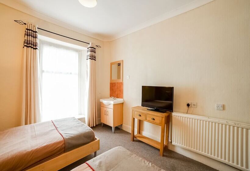 فندق Station Road Inn