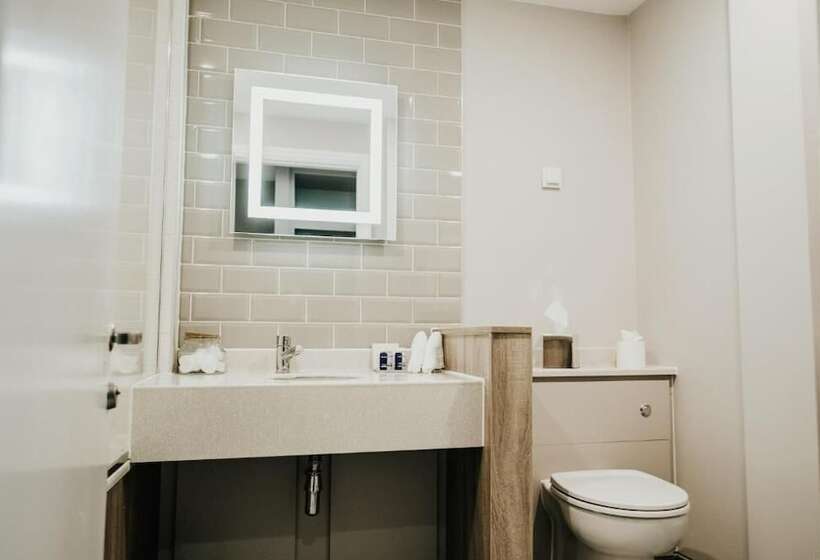 בית מלון כפרי Moddershall Oaks