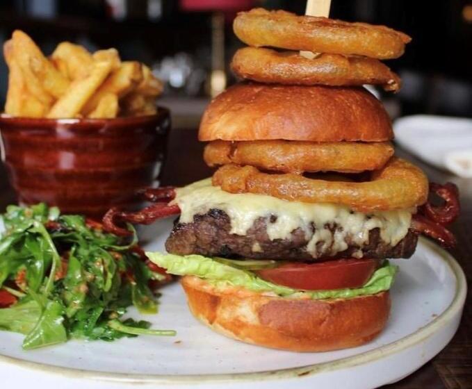 فندق Nevill Arms Inn