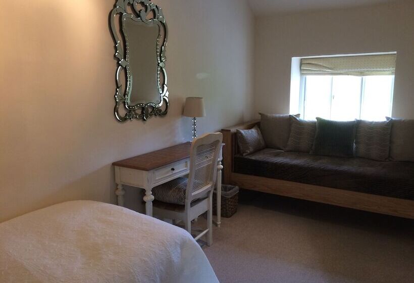 Отель Old White Hart