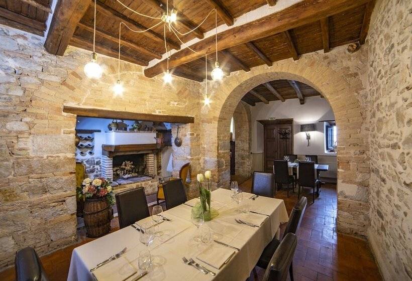 هتل Palazzo Del Papa Agriturismo