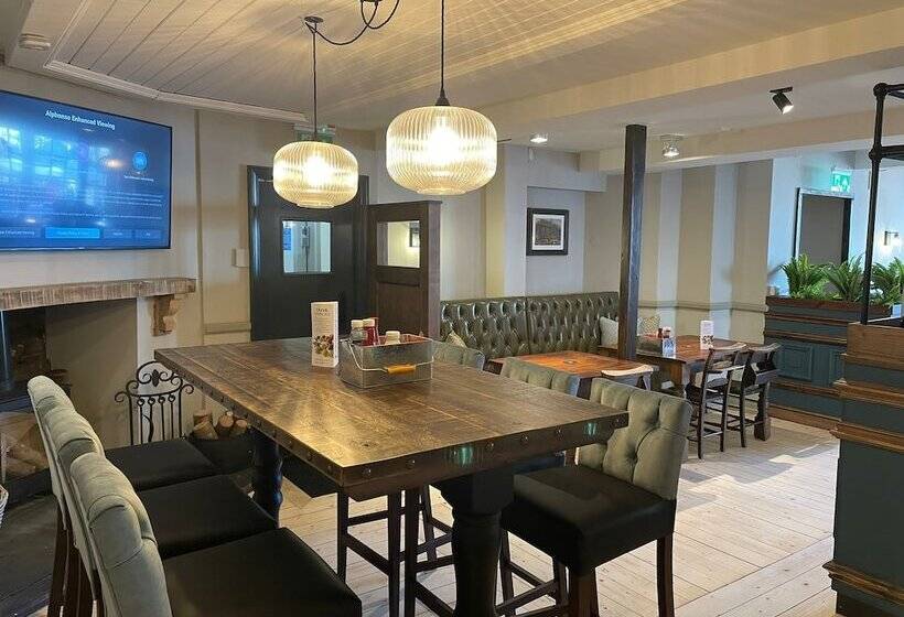 فندق Punch House Monmouth