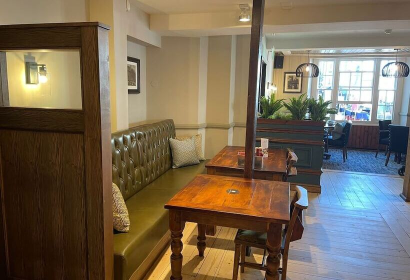 فندق Punch House Monmouth