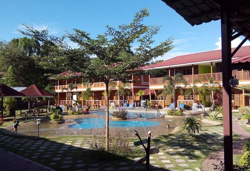 هتل Purnama Beach Resort