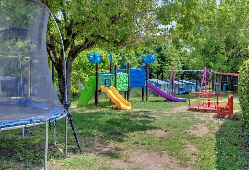 Отель Residence Villaggio Tiglio