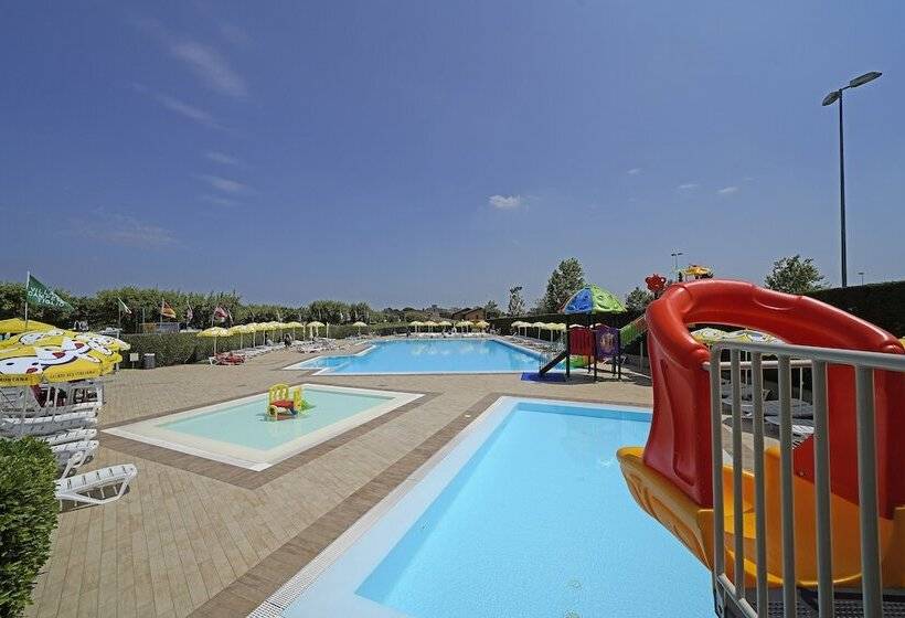 Отель Residence Villaggio Tiglio