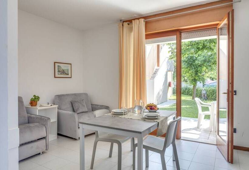 Отель Residence Villaggio Tiglio