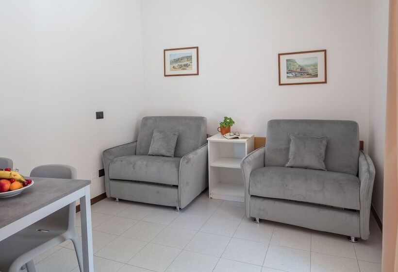 Отель Residence Villaggio Tiglio