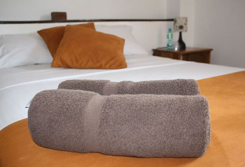 هتل Restaurante Ancora