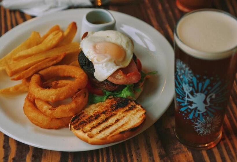 בית מלון כפרי Royal Mackintosh