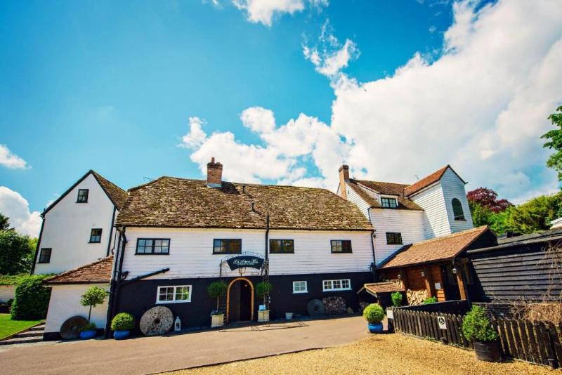 בית מלון כפרי Sheene Mill