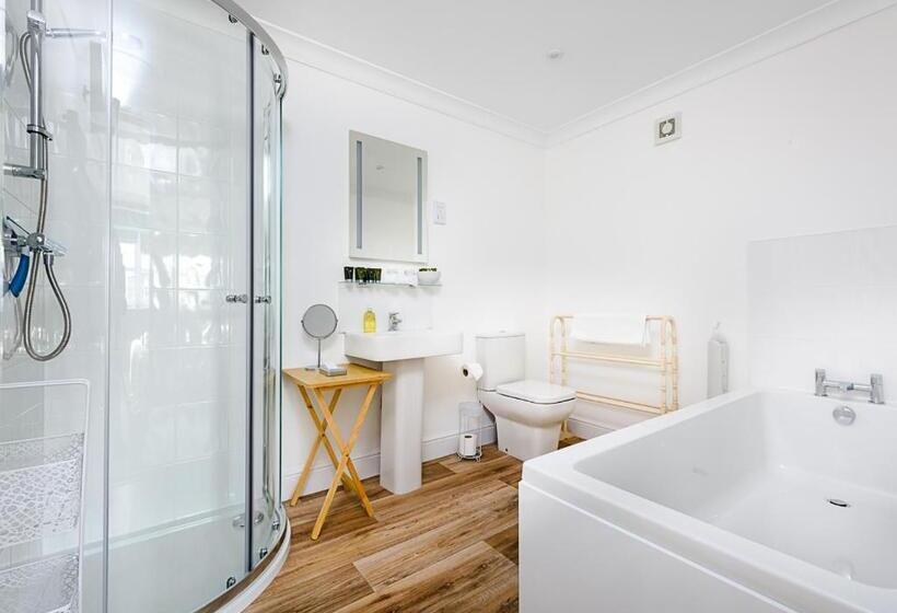 فندق Sherbourne House