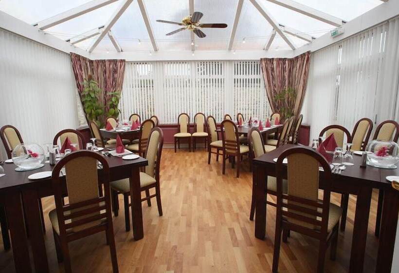 Отель Sunninghill