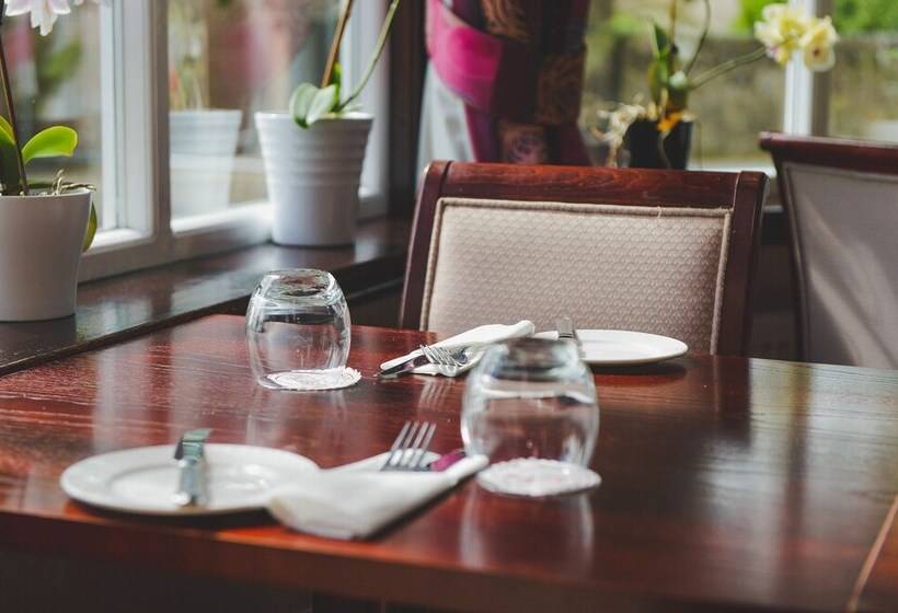 Отель Sunninghill