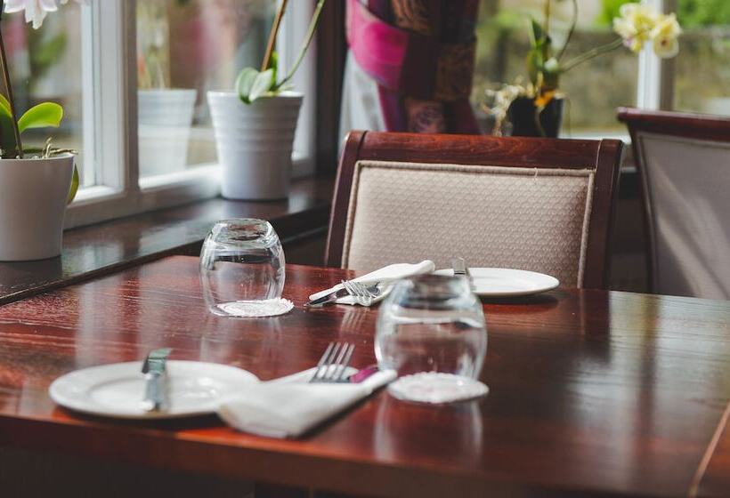 Отель Sunninghill