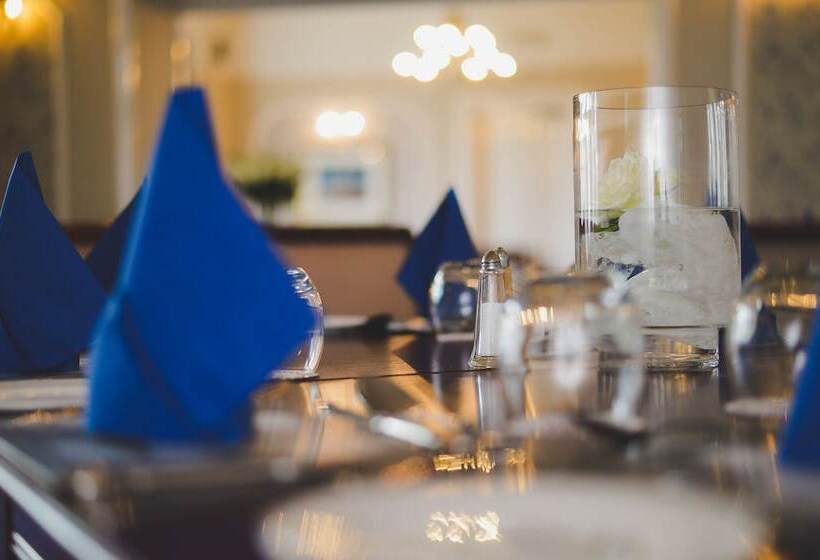 Отель Sunninghill