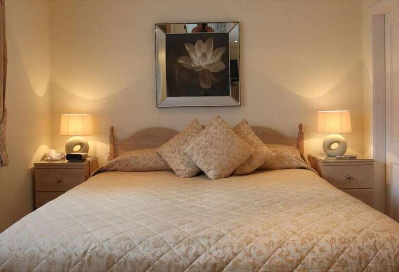 Отель Sunninghill