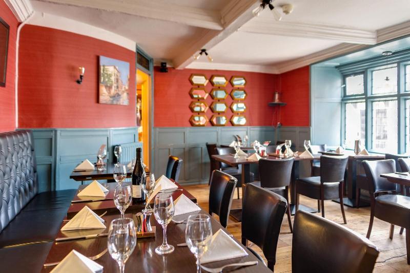 ホテル The Ancient Gatehouse & Rugantino Restaurant