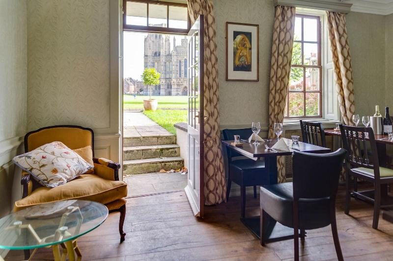 ホテル The Ancient Gatehouse & Rugantino Restaurant