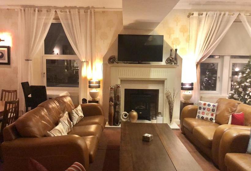 בית מלון כפרי The Arrandale