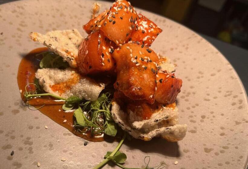 The Avenue Hotel Ltd