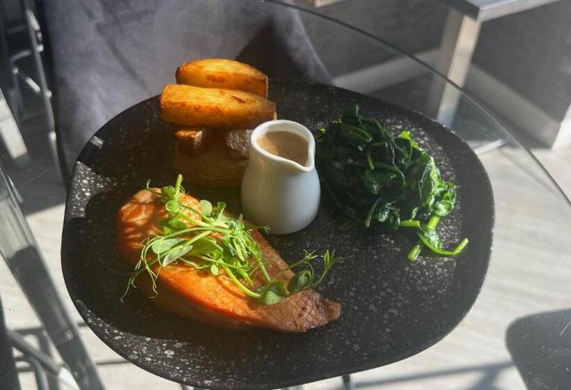 The Avenue Hotel Ltd