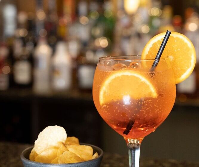 Отель The Bell Inn