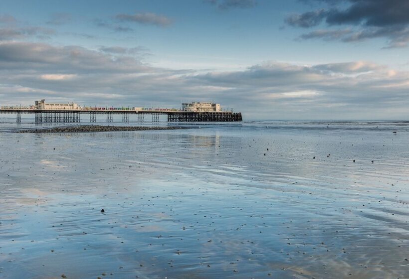 Отель The Burlington