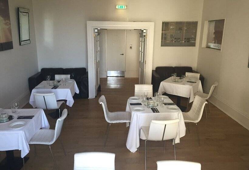 Отель The Burlington