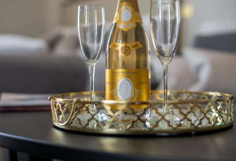 Отель The Burlington