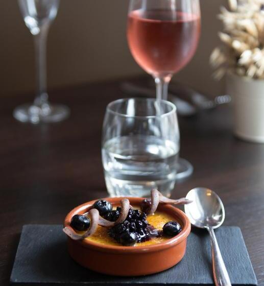 בית מלון כפרי The Buxted Inn