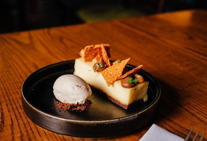 Отель The Castle Inn