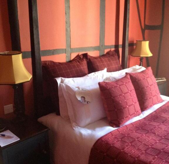 فندق The Crown And Thistle