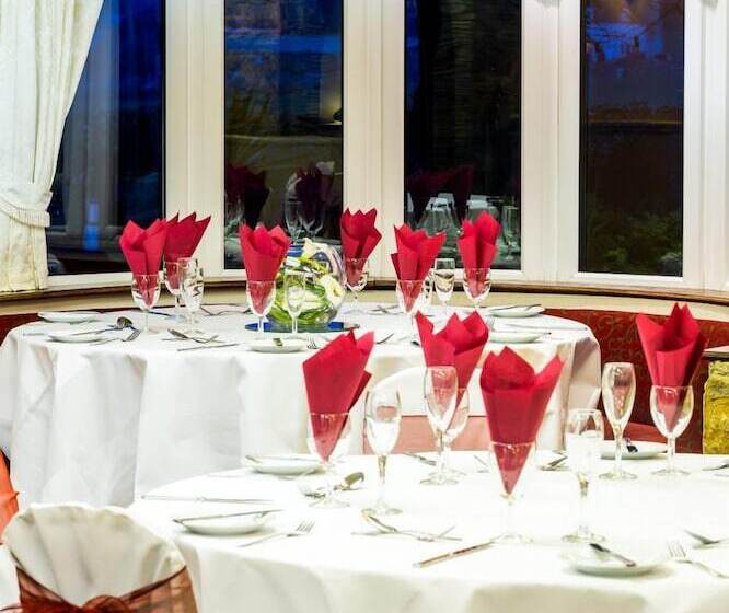 בית מלון כפרי The Down Inn