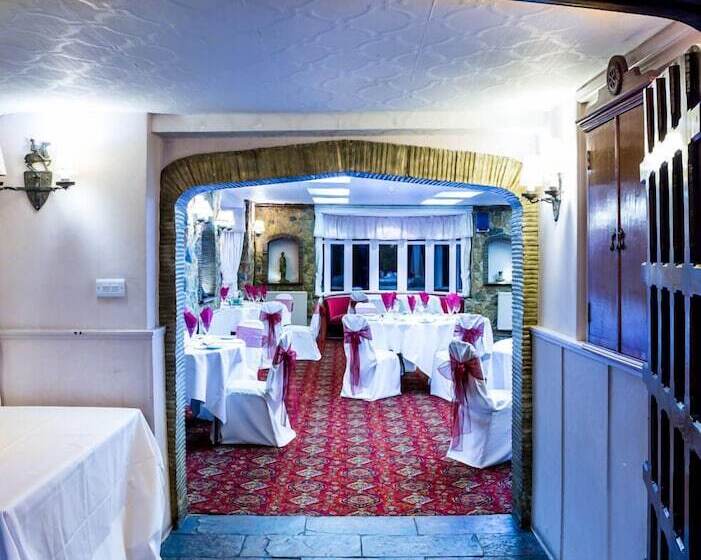 בית מלון כפרי The Down Inn