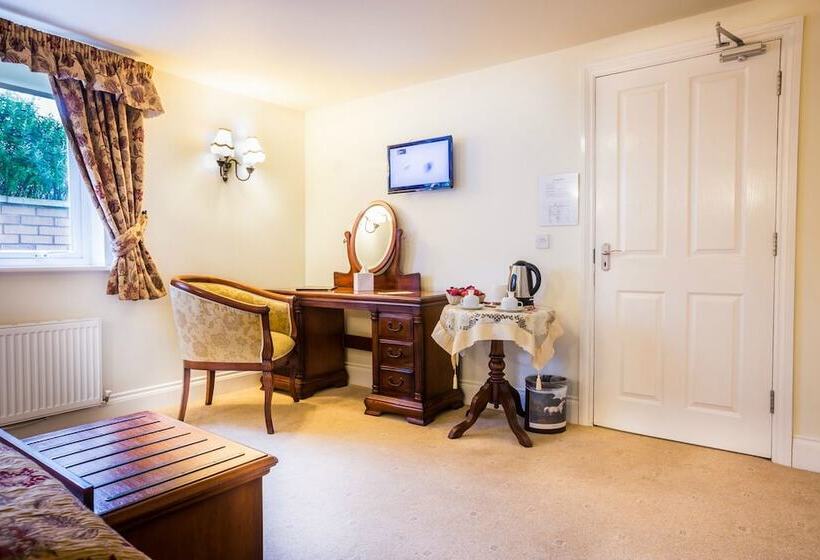 בית מלון כפרי The Down Inn