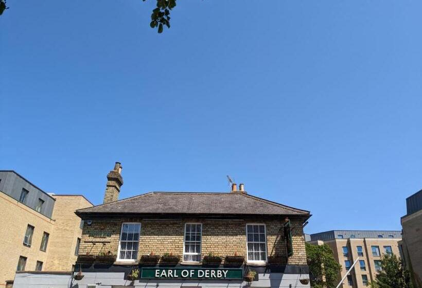בית מלון כפרי The Earl Of Derby