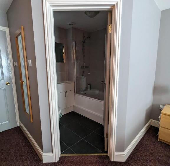 בית מלון כפרי The Earl Of Derby