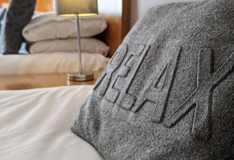 בית מלון כפרי The Earl Of Derby