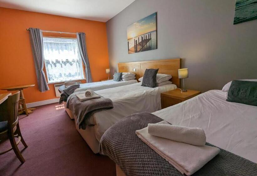 בית מלון כפרי The Earl Of Derby