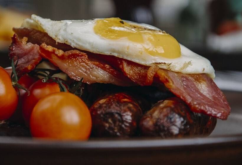 בית מלון כפרי The George Inn