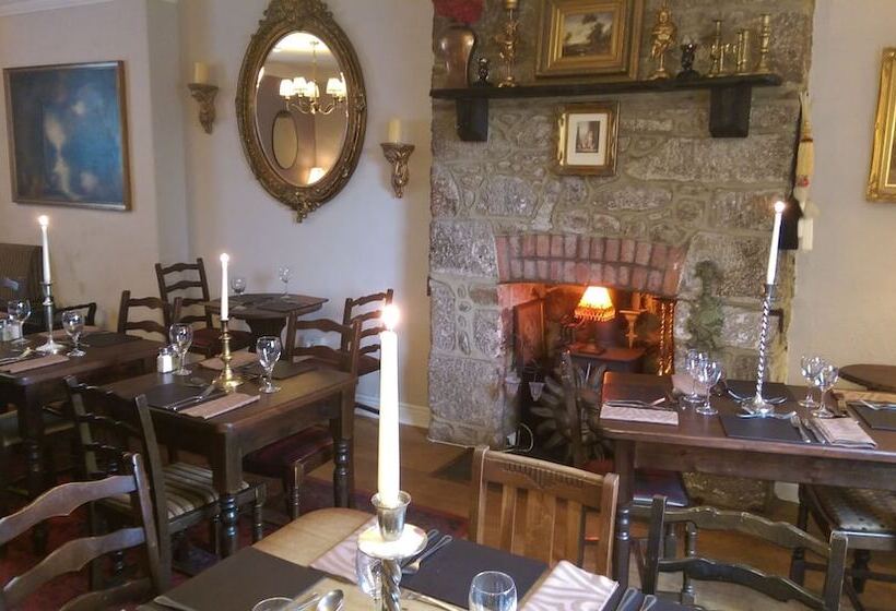 בית מלון כפרי The Globe Inn